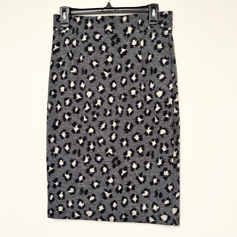 Ann Taylor LOFT Knit Animal Print Pencil Skirt Grey and Black Women's Small